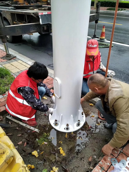 ���̰���