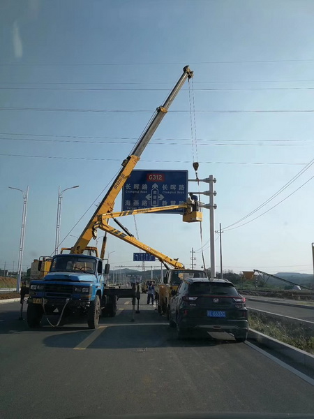 ���̰���