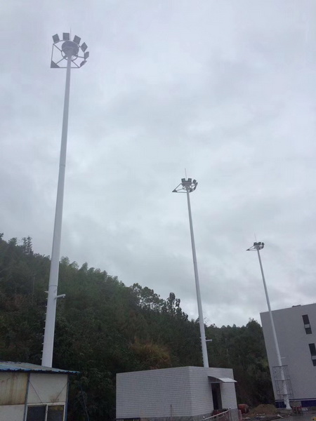 ���̰���