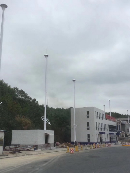 ���̰���