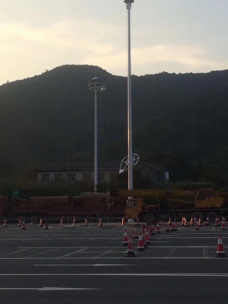 ���̰���